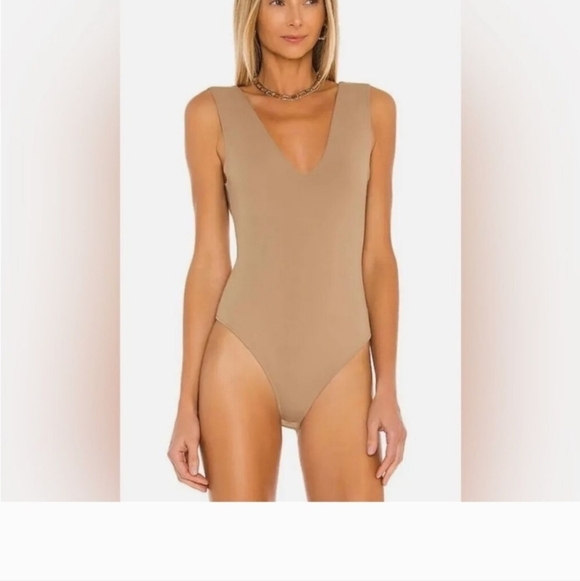 New FREE PEOPLE Tan V-Neck Bodysuit Small - Picture 13 of 16
